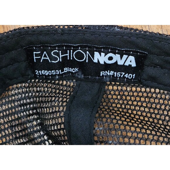 LA Snapback Trucker Hat Fashion Nova Black Mesh Adjustable - Picture 2 of 3